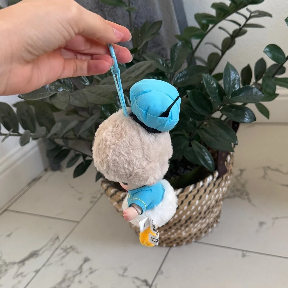 Dimoo World Plush Keychain - Picture 3 of 4